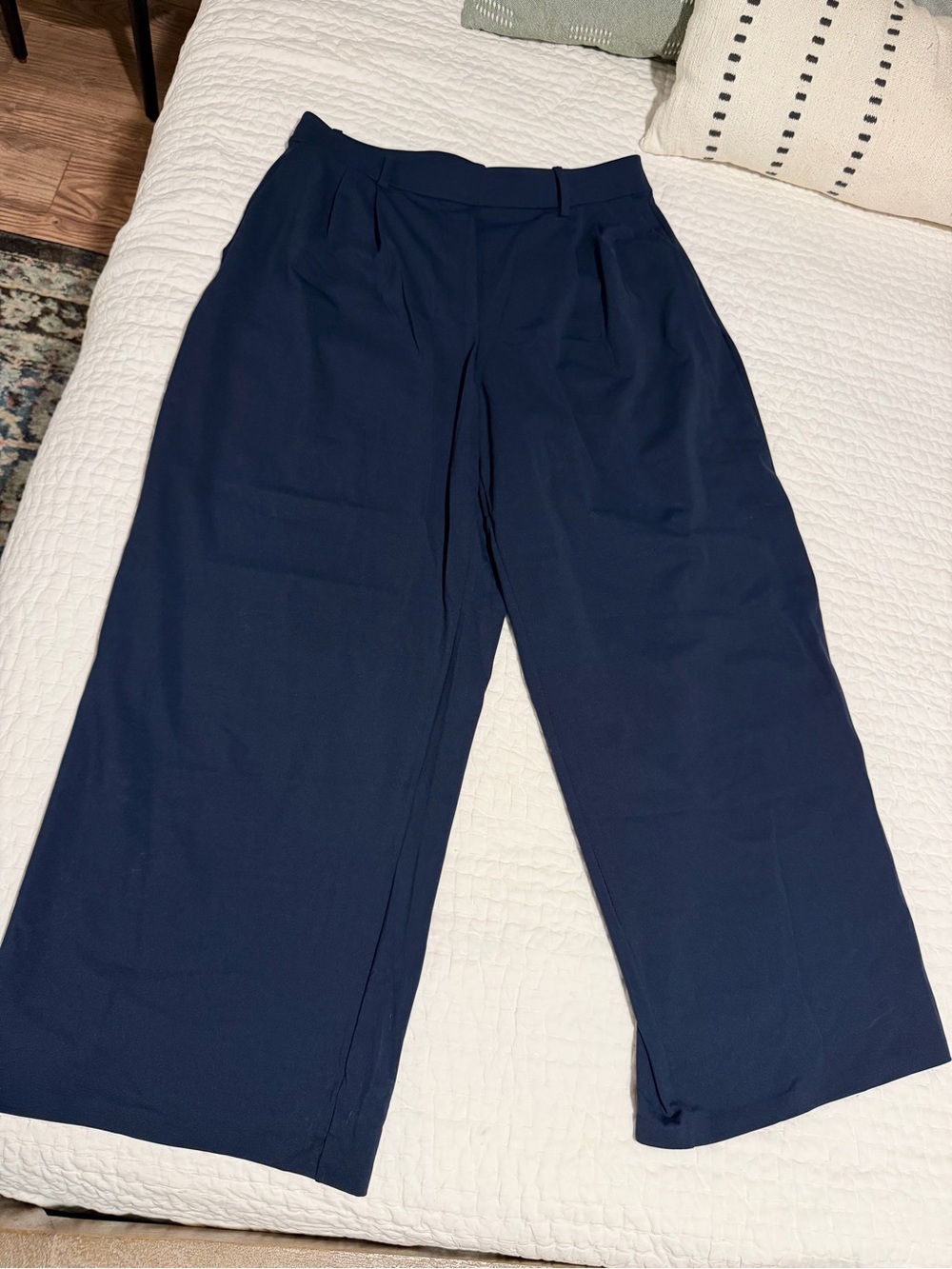 Women Lululemon Navy Wide-Leg Trouser pant